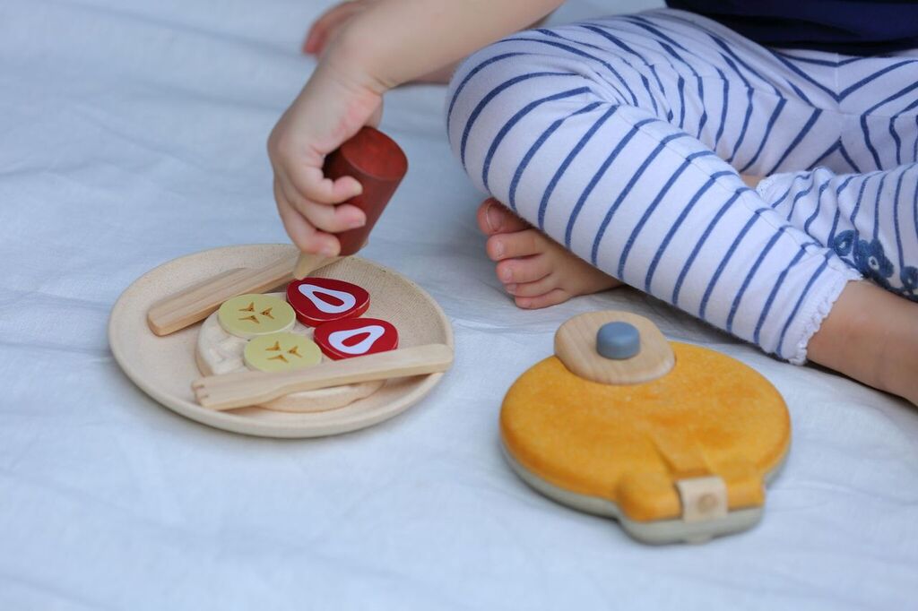 PlanToys Waffle Set — Wooden Pretend Play Food Set