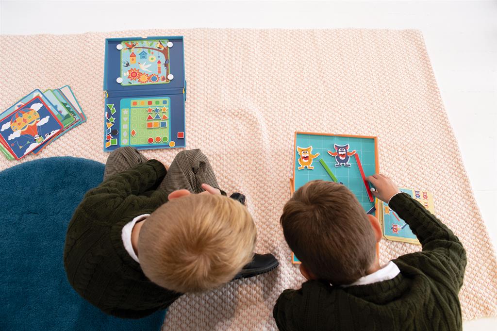 عد الحيوانات المغناطيسي، مع 20 تحديًا و4 مواضيع