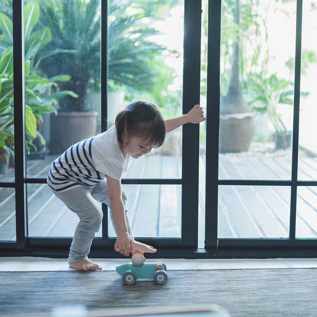 PlanToys Chicken Racing Car — Wooden Toy Vehicle