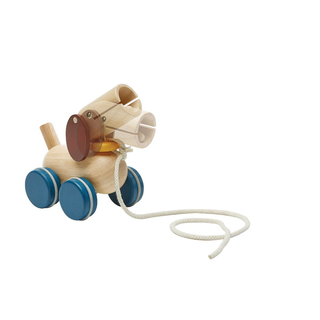 لعبة الكلب الخشبي للدفع والسحب من PlanToys — لعبة المشي للأطفال
