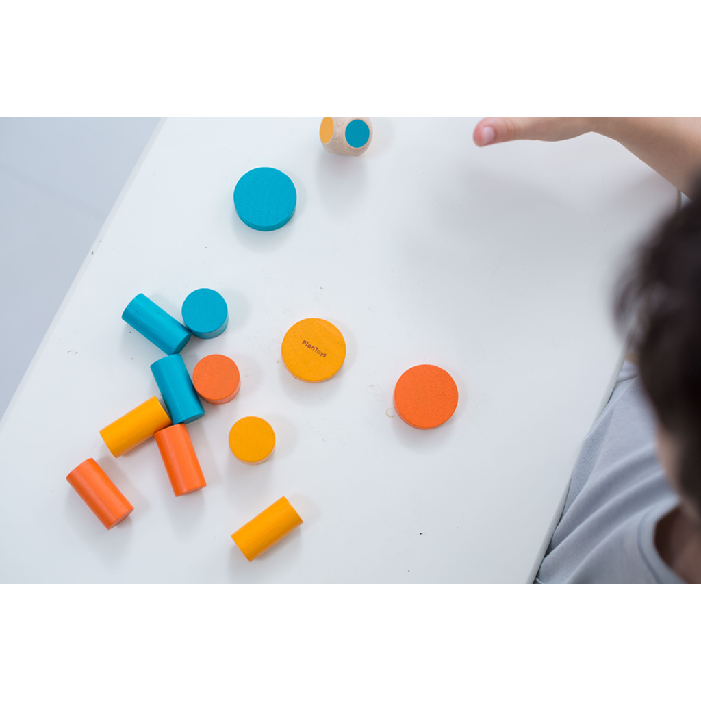لعبة التكديس من PlanToys - لعبة النرد الخشبية
