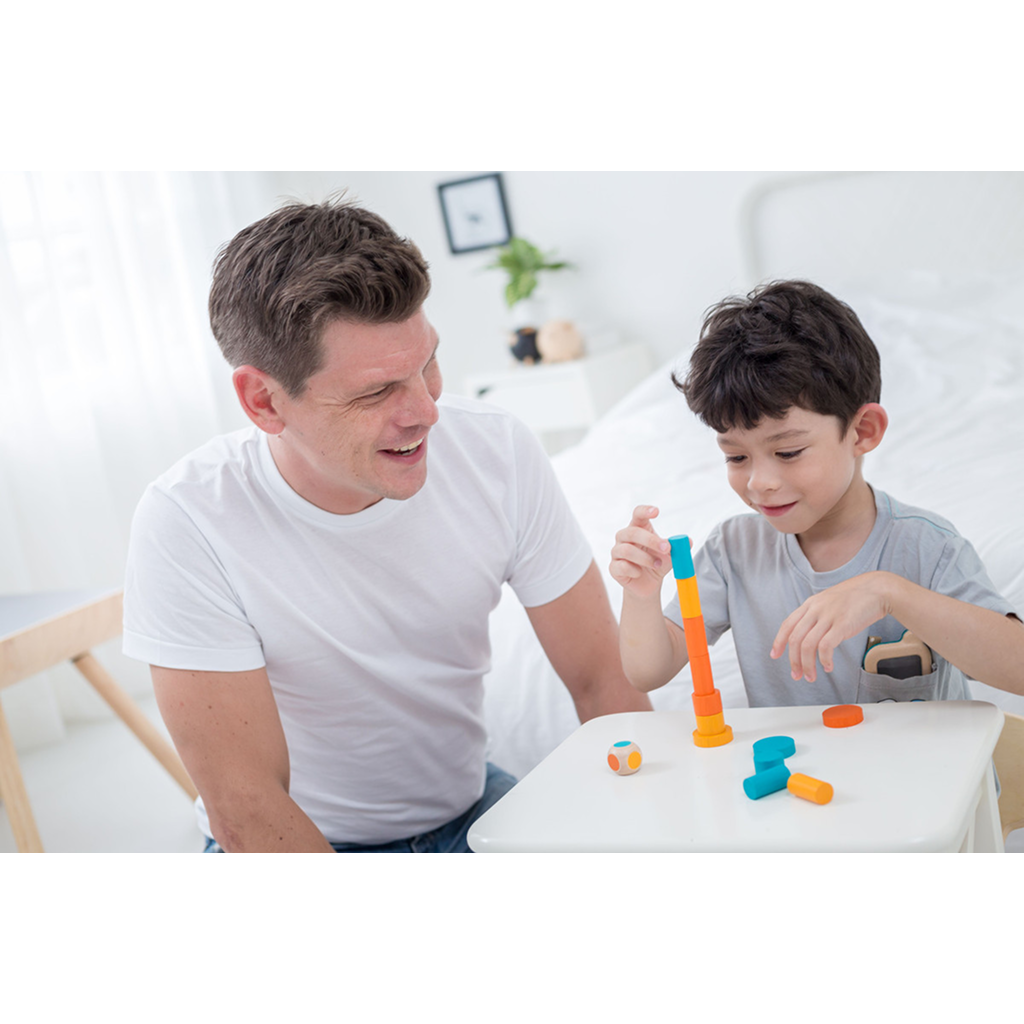 لعبة التكديس من PlanToys - لعبة النرد الخشبية
