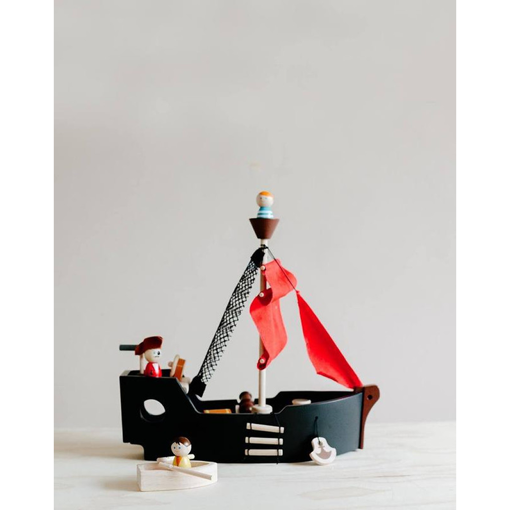 سفينة القراصنة من PlanToys