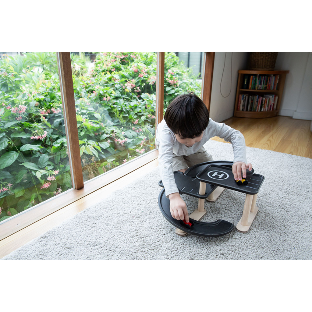 PlanToys-Race N Play
