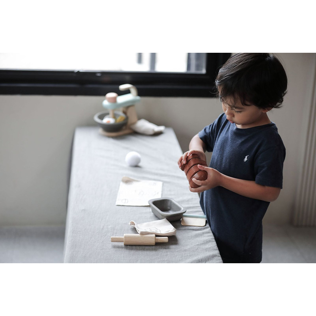 PlanToys Bread Loaf Set — Wooden Pretend Play Baking Set