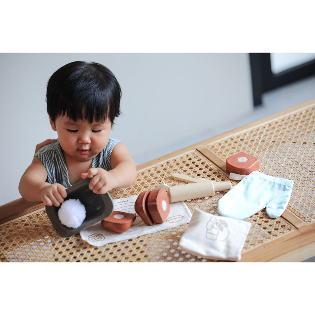 PlanToys Bread Loaf Set — Wooden Pretend Play Baking Set