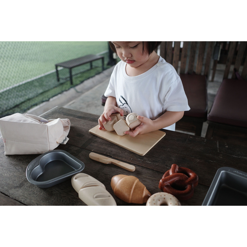 PlanToys Bread Set — Wooden Pretend Play Food Set