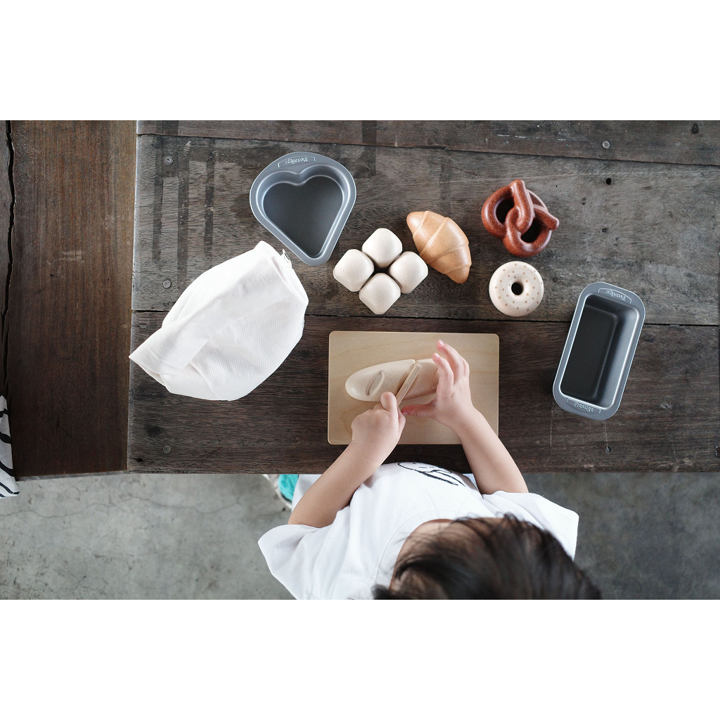 PlanToys Bread Set — Wooden Pretend Play Food Set