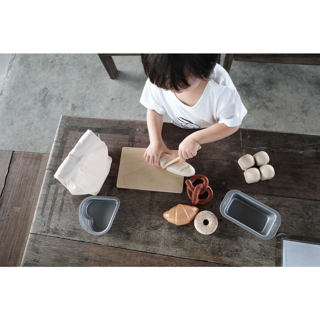 PlanToys Bread Set — Wooden Pretend Play Food Set