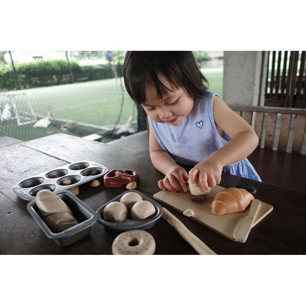 PlanToys Bread Set — Wooden Pretend Play Food Set