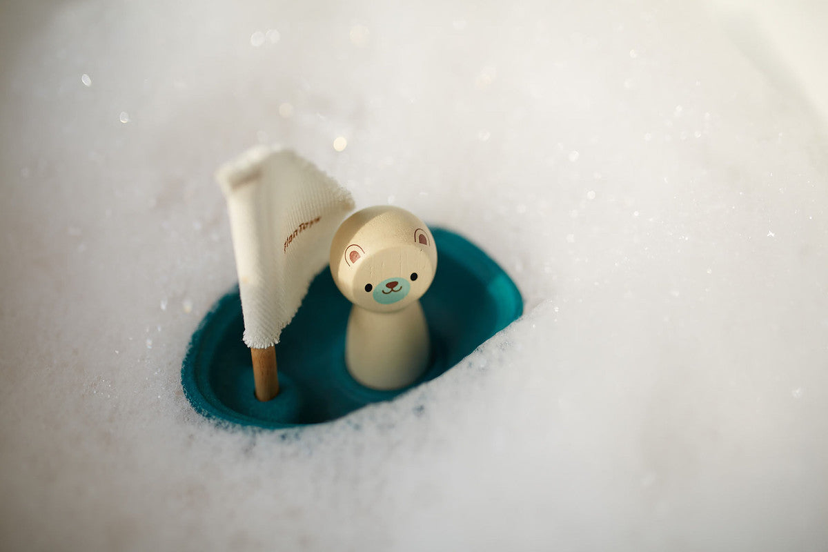 PlanToys Sailing Boat — Polar Bear | Wooden Bath Toy