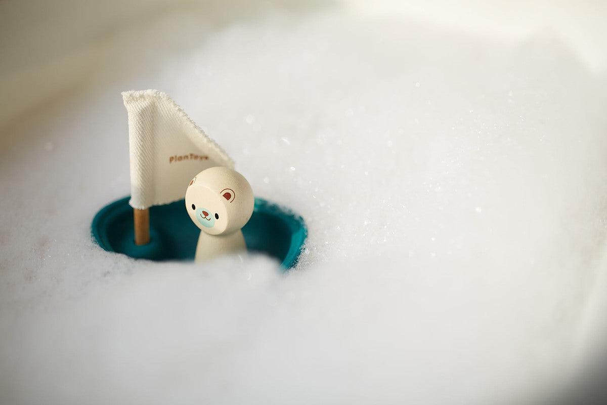 PlanToys Sailing Boat — Polar Bear | Wooden Bath Toy