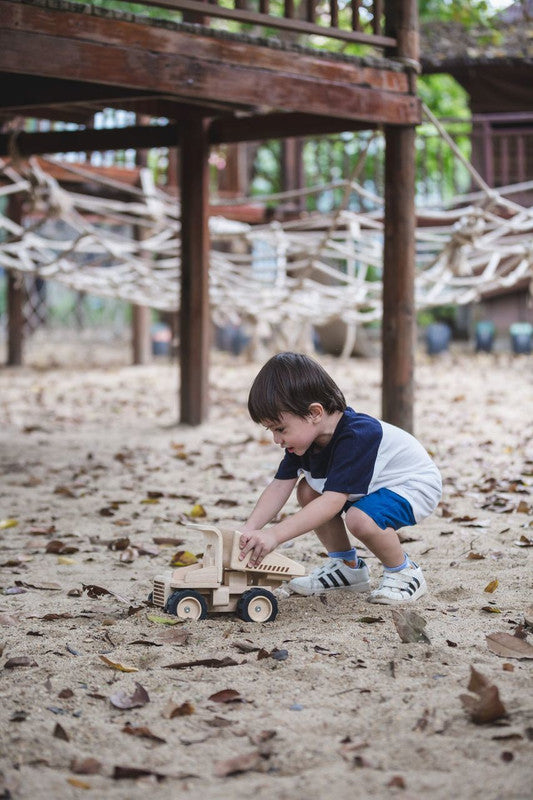 شاحنة قلابة