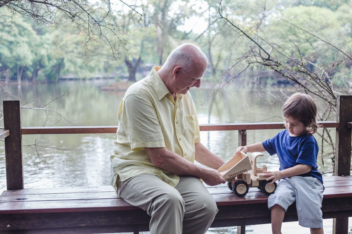 شاحنة قلابة