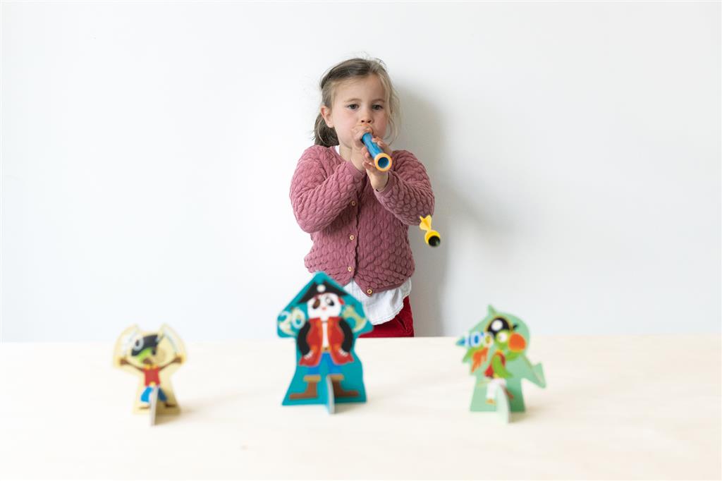 قراصنة بلودارت مع 5 قراصنة و3 سهام