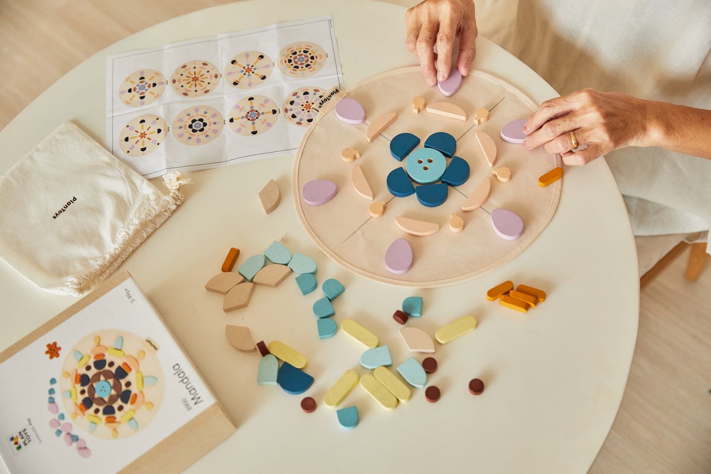 PlanToys Mandala — Wooden Pattern Building Set